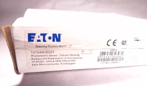 EATON 13104AQD07 REFLEKTIERENDE LICHTSCHRANKE 10-30VDC 4-PIN NEU - Bild 1 von 3