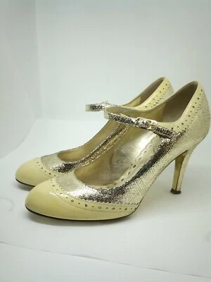  Juicy Couture Yellow and Gold Mary Jane Pumps size 6M - Изображение 1 из 4