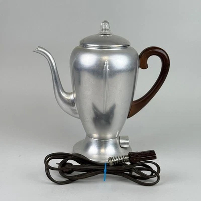 Percolador eléctrico Mirro-Matic 8 tazas tapa de vidrio de aluminio - PROBADO Foto 1 de 4