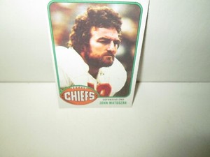 JOHN MATUSZAK 1976 FOOTBALL CARD Topps #403 KANSAS CITY CHIEFS Oakland Raiders E