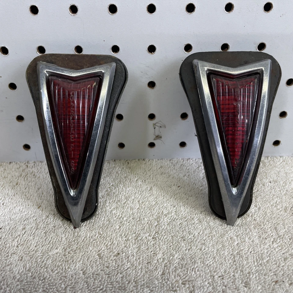 Par de luces traseras laterales de mercado Pontiac Tempest 1968-1969, LeMans, GTO, ¡BUEN ESTADO! Foto 1 de 4