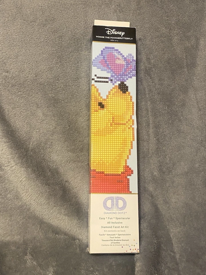 Disney Winnie the Pooh 30 x 30cm (11.8" x 11.8") Diamond Dotz Art Kit New In Box - Image 1 of 4