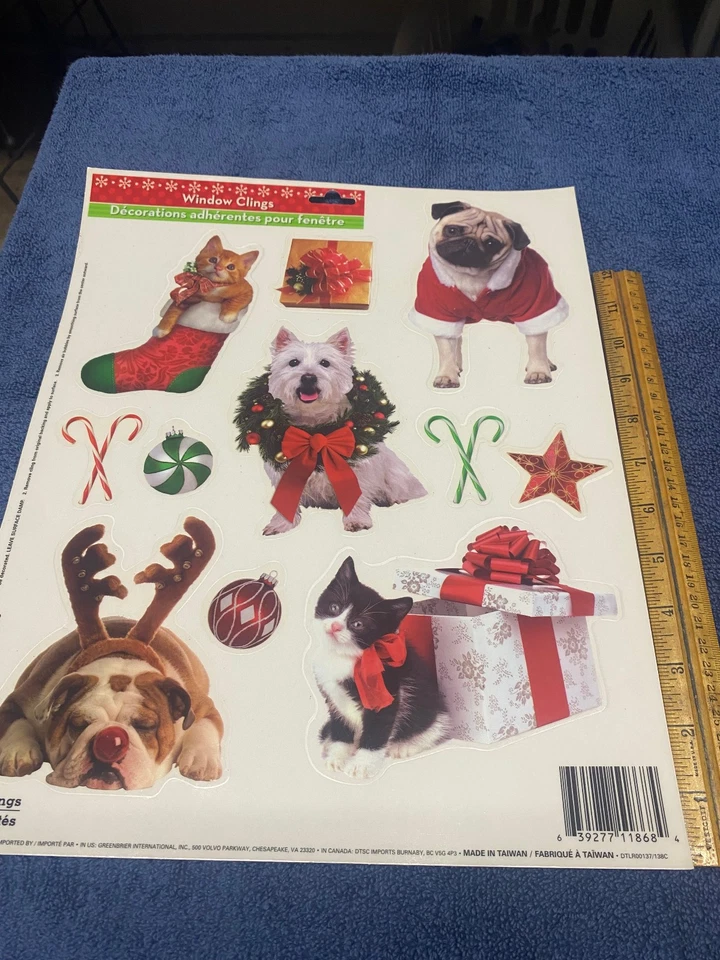 CHRISTMAS Window Clings Puppys and Kittens  WEARING SANTA HATS JOY Foto 1 de 1