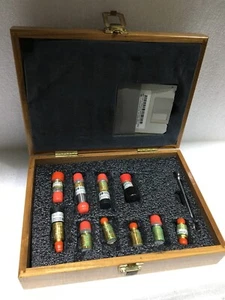 Agilent 85039B TYPE F CALIBRATION KIT - Picture 1 of 8
