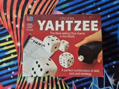 Yahtzee - Dice Game  - Complete 1982 Edition MB Games Vintage - Image 1 of 3