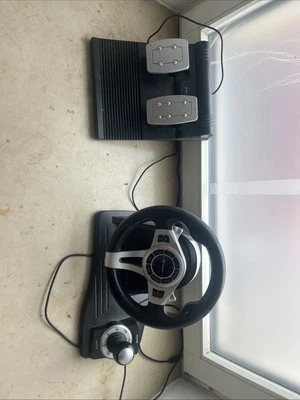 Lenkrad Mit Pedale - Bild 1 von 3