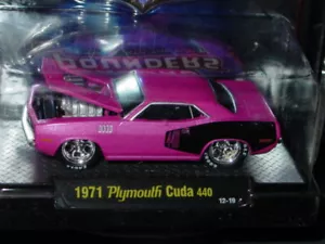 M2 MACHINES 1971 71 PLYMOUTH CUDA Soffiato 440 MUSCOLO DA COLLEZIONE - Rosa Pantera come nuovo - Foto 1 di 3