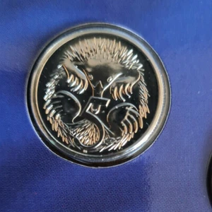 Moneda australiana de cinco centavos 2001 - Equidna - Unc antiguo juego como nuevo - Imagen 1 de 2