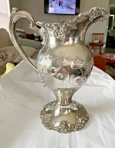 Vintage Grapes & Grapevine Silver Plated 1Qt Wine Water Pitcher Hand Chased - Picture 1 of 14