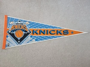 Poster Vintage New York Knicks NBA Basketball Wincraft Bandiera Pennant Anni 90 Starks - Foto 1 di 6