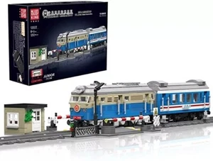 Mould king 12022 City Train Railway Locomotive Diesel DF4B with Remote and Track - Picture 1 of 5