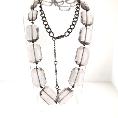 Collar Kenneth Cole Reacción Gris Cristal Acrílico Distintivo Hilo Largo Foto 1 de 4