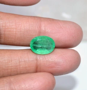 Beautiful 4.43 Carat Natural Emerald Faceted Oval Shape Loose Gemstone - Picture 1 of 8