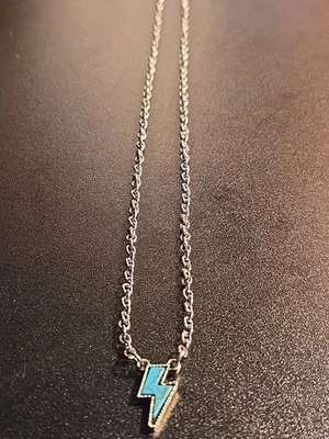 Delicado collar de cadena Stone Lightning Bolt azul turquesa tono plata Foto 1 de 4