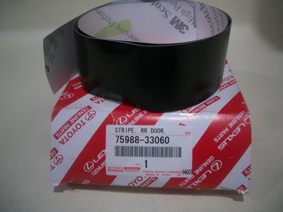 LEXUS ES300H  ES350 REAR DOOR BLACK OUT TAPE OUTSIDE FRONT DOOR LH NEW OEM  Foto 1 de 1