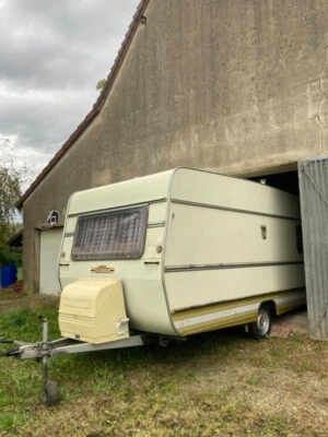 Caravane vintage TABBERT - Photo 1/4