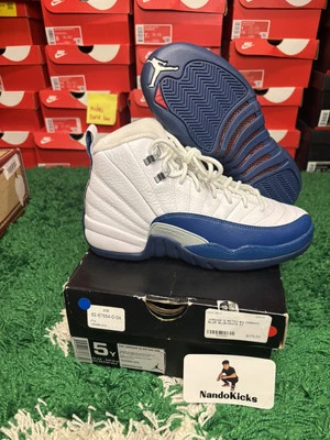 NIKE AIR JORDAN 12 RETRO BG BLANCO-AZUL FRANCÉS TALLA 5Y-MUJER TALLA 6.5 [153265-113] Foto 1 de 4
