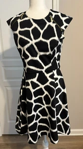Michael Kors Sleeveless Dress Size 6 Black and White Print Fit & Flare Zippers - Picture 1 of 7