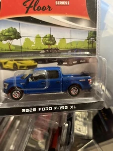 Semaforo verde - Showroom Floor Series 2 - 2020 Ford F-150 XL - Target rosso Chase - Foto 1 di 3