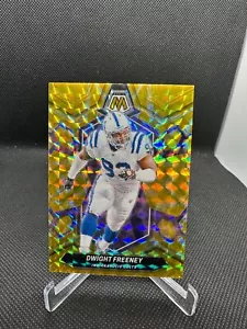Mosaico Panini 2024 - Mosaico amarillo reactivo Prizm #231 Dwight Freeney - Imagen 1 de 2