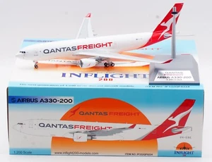 Avión de carga Qantas Airbus A330-200 modelo jet fundido a presión VH-EBE en vuelo 1:200 - Imagen 1 de 14