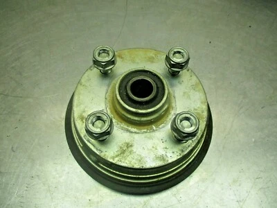 Левая правая ступица тормозного барабана 2005 Honda Sportrax 90 TRX90 44610-VM6-680 - Изображение 1 из 2