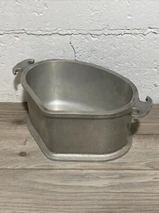 Vintage Guardian Service Ware Triangle Shaped Hammered Finish 7"x9" No Lid - Picture 1 of 6