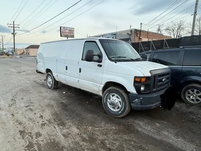 Radiator 8-330 Fits 10-16 FORD E350 VAN 232129 - Image 1 of 2
