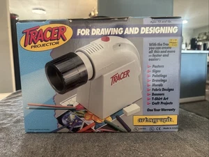Vintage 1994 Artograph Tracer Projektor 10x Vergrößerung mit Box funktioniert - Bild 1 von 6