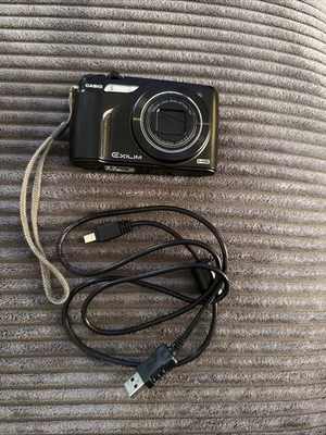 Casio Exilim EX-FH100 (10,1 Megapixel, 10x optischer Zoom) Gebraucht - Bild 1 von 4
