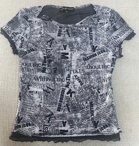 Top manga corta estampado periódico Almost Famous Juniors talla M - Imagen 1 de 4
