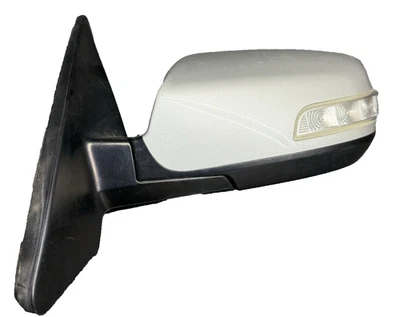OEM 2011 2012 2013 2014 2015 KIA SORENTO LEFT SILVER LH SIGNAL Power Mirror #870 - Image 1 of 4