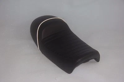 1968-1971 Honda CB450 K1-K4 solo low profile saddle seat rear hinge Code: S4071 - Imagem 1 de 4