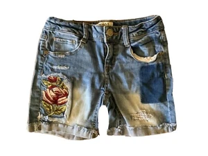 Mudd Denim Bermuda Cuffed 5 Pocket Distressed Embroidered Pocket Shorts PreOwned - Picture 1 of 9