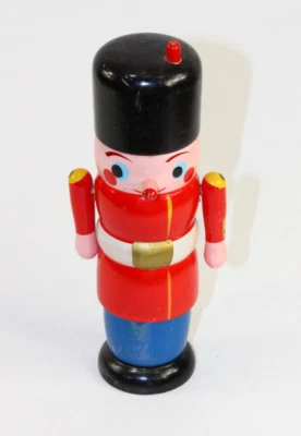 Винтажное гнездо из 3 деревянных солдатиков игрушка Shackman Нью-Йорк Япония высота 7,5 дюйма - Изображение 1 из 4