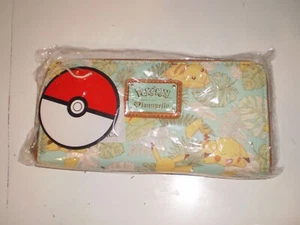 Portafoglio Pokemon Loungefly Pikachu Multi NUOVO SIGILLATO - Foto 1 di 2