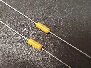 Cantidad:2 de condensadores de tántalo de tolerancia al 10% 50v 1uF KEMET T322B105K050AS - Imagen 1 de 4