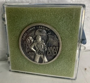 1969 LG Balfour Company Apollo 11 First Lunar Landing Medal in case July 20 1969 - Picture 1 of 5