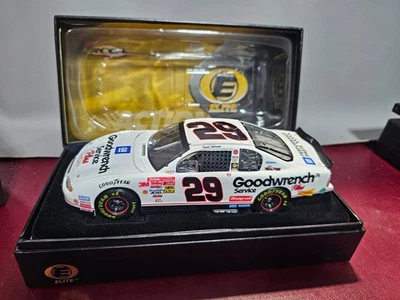 Kevin Harvick ELITE RCCA 29 GM Goodwrench Black Number 2001 1/24 Diecast 1 1500 - Imagem 1 de 4