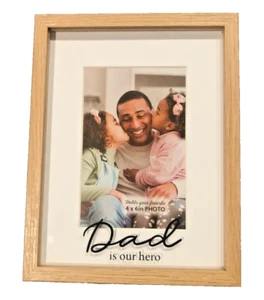Marco de fotos Dad Is Our Hero 4×6, día del padre, marco para papá de niños - NUEVO - Imagen 1 de 2