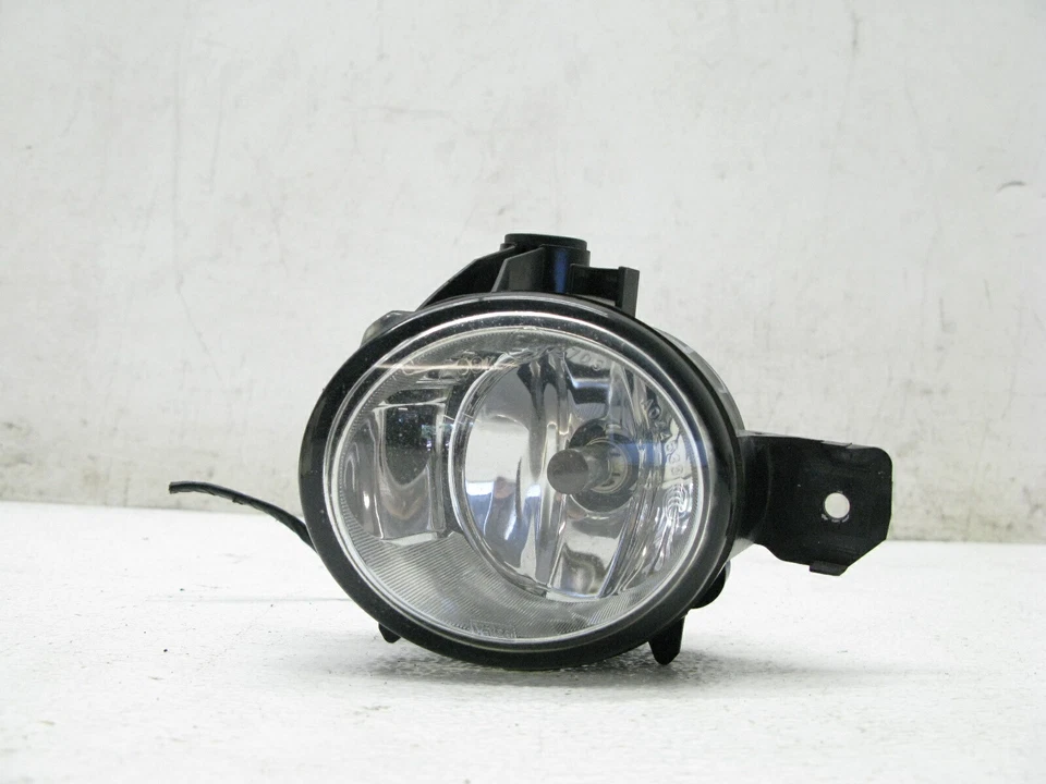 07-10 BMW X5 E70 FRONT DRIVER LEFT SIDE FOG LIGHT LAMP OEM 031621 - Изображение 1 из 4