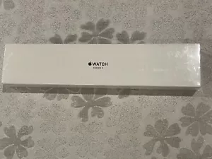 NEW Apple Watch S3 Series 3 GPS 42mm Silver Aluminum Case White Sport Band - Picture 1 of 2