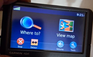 Garmin Nuvi 255W 4.3 GPS Bundle With Power Cord Base /Canada & US - Picture 1 of 17