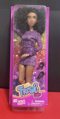 Muñecas frescas de moda -I'm Mia - Muñeca afroamericana World of EPI Foto 1 de 4