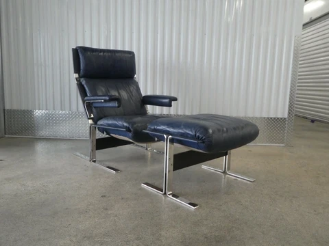 70'S SAPORITI LEATHER CHROME AND STEEL LOUNGE CHAIR AND OTTOMAN Cover