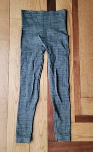 Leggings recortados SPANX Look At Me Now verde sin costuras talla xs - Imagen 1 de 4