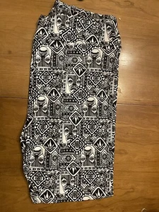 LuLaRoe Disney TC2 Snow White MAGIC MIRROR Black White AZTEC Leggings UNICORN - Picture 1 of 2