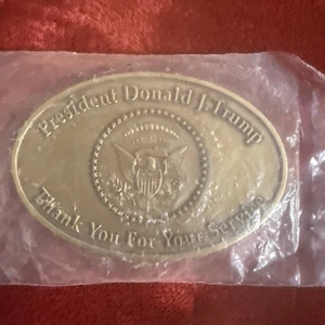 President Trump Challenge Coin-“Thank You For Your Service” - Sealed In Plastic - Picture 1 of 4