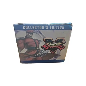 Street Fighter V - Edizione da Collezione (PlayStation 4, 2016 PS4) NO GIOCO - Foto 1 di 3