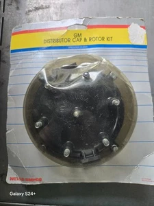 Wells GM Cap and Rotor Kit 1975 1976 1977 Buick Chevy Oldsmobile Pontiac L6 cyl - Picture 1 of 2